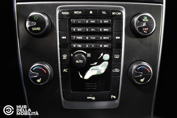 VOLVO V60 DRIVe Momentum